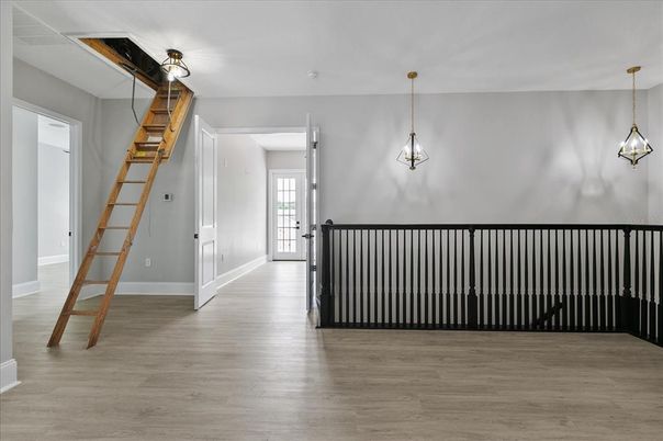 Interior, Pendant Lights, Wood Texture Flooring