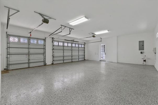 Garage, Interior
