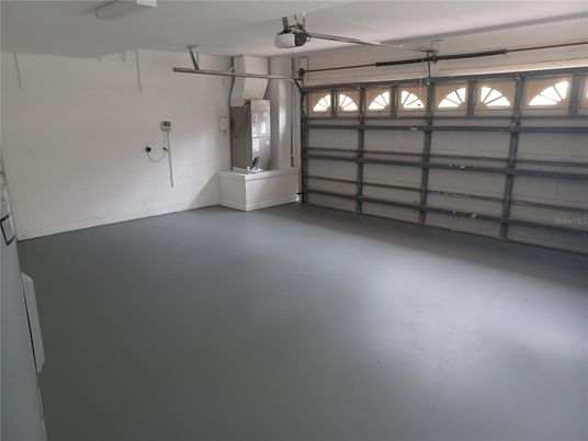 Garage, Interior