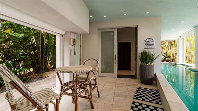 Interior, Pool, Recessed Lighting