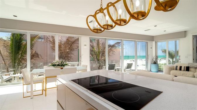 Chandelier, Dining room, Interior, Kitchen, Living room, Recessed Lighting