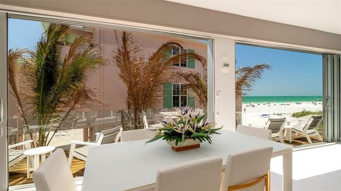 Dining room, Interior, Water