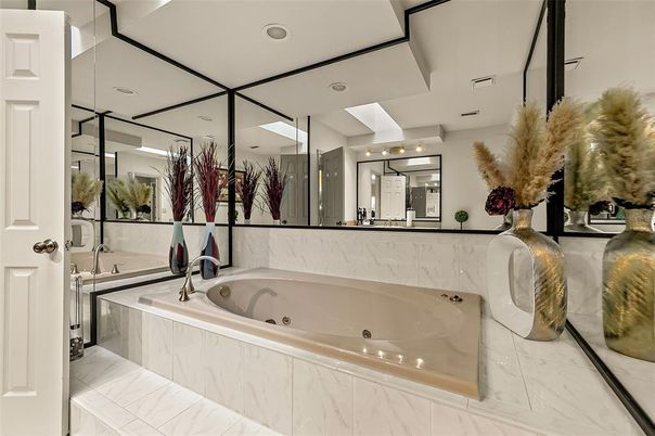 Bathroom, Interior, Marble, Recessed Lighting