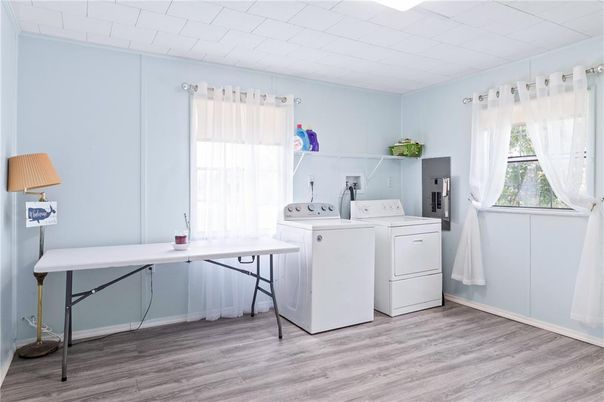 Interior, Washer, Wood Texture Flooring