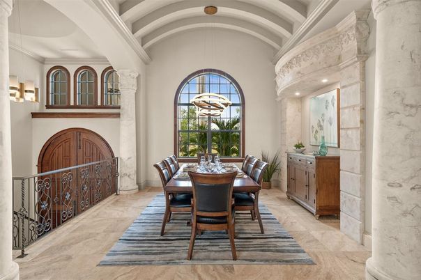 Dining room, Interior, Pendant Lights, Recessed Lighting