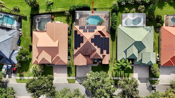 Exterior, Drone