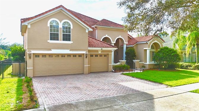 Attached, Exterior, Facade, Mediterranean