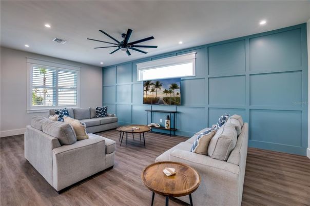 Interior, Living room, Recessed Lighting, Wood Texture Flooring