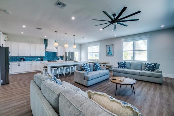 Interior, Kitchen, Living room, Pendant Lights, Recessed Lighting, Wood Texture Flooring