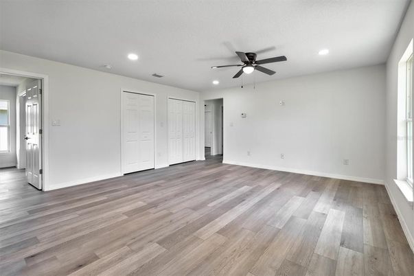 Empty room, Interior, Recessed Lighting, Wood Texture Flooring