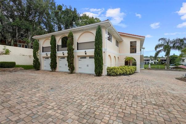 Attached, Exterior, Facade, Mediterranean
