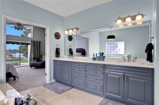 Bathroom, Dual Sink Vanities, Interior