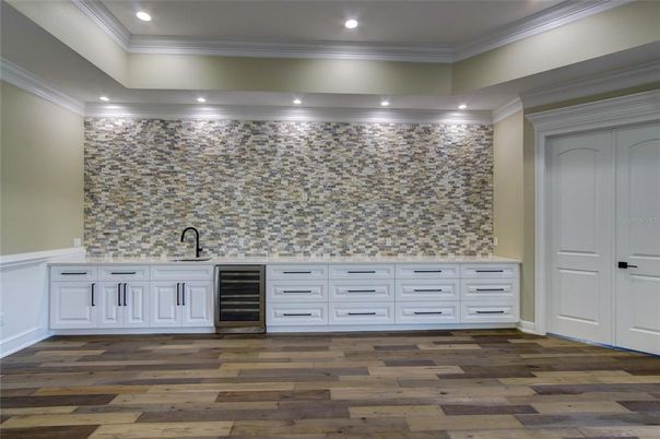 Interior, Recessed Lighting, Wood Texture Flooring