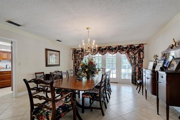 Chandelier, Dining room, Interior