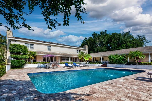 Exterior, Pool