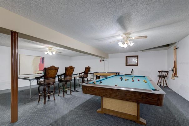 Billiard Table, Game Room, Interior