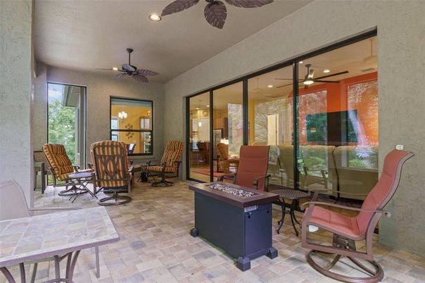 Dining room, Interior, Recessed Lighting