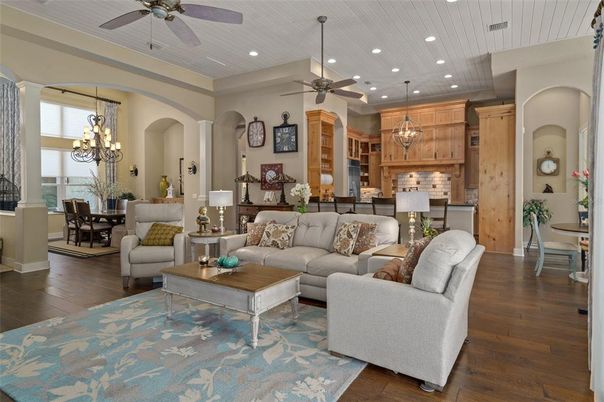 Chandelier, Dining room, Interior, Kitchen, Living room, Recessed Lighting, Wood Texture Flooring