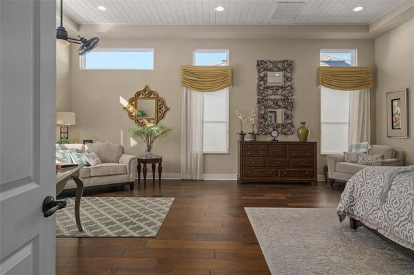 Interior, Recessed Lighting, Wood Texture Flooring