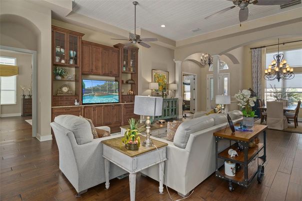 Chandelier, Dining room, Interior, Living room, Recessed Lighting, Wood Texture Flooring