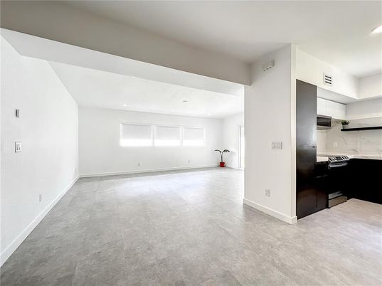 Empty room, Interior, Kitchen, Recessed Lighting