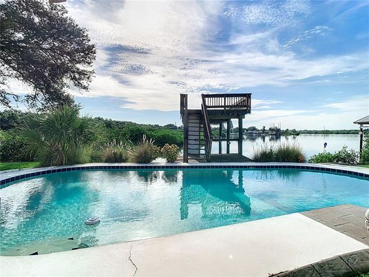 Exterior, Pool, Water