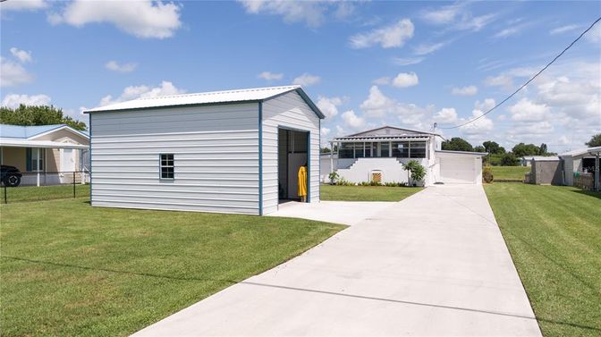 Backyard, Exterior