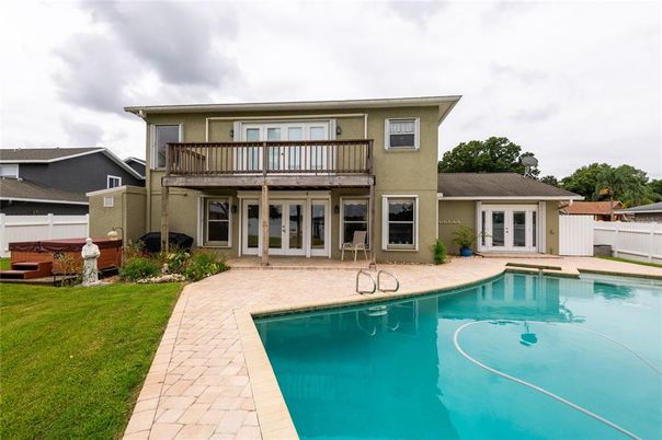 Exterior, Pool