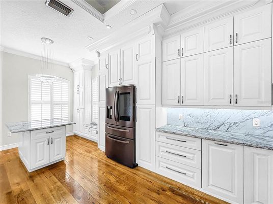 Interior, Kitchen, Pendant Lights, Recessed Lighting, Wood Texture Flooring