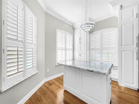 Interior, Pendant Lights, Recessed Lighting, Wood Texture Flooring