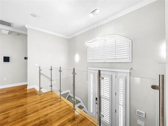 Interior, Pendant Lights, Wood Texture Flooring