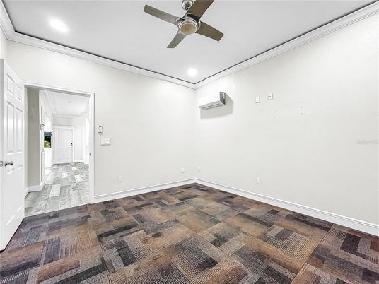 Empty room, Interior, Recessed Lighting