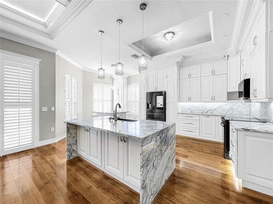 Interior, Kitchen, Pendant Lights, Recessed Lighting, Wood Texture Flooring
