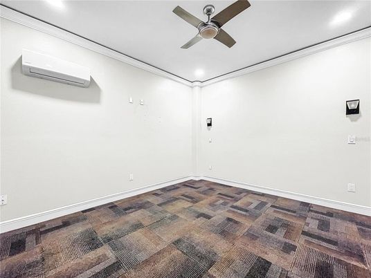 Empty room, Interior, Recessed Lighting