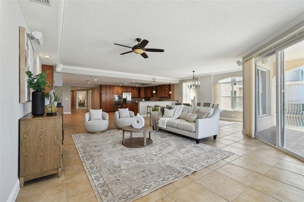 Chandelier, Interior, Kitchen, Living room, Pendant Lights, Recessed Lighting, Stainless Steel Appliances