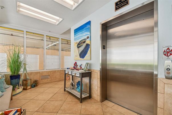 Elevator, Interior
