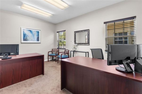 Home Office, Interior