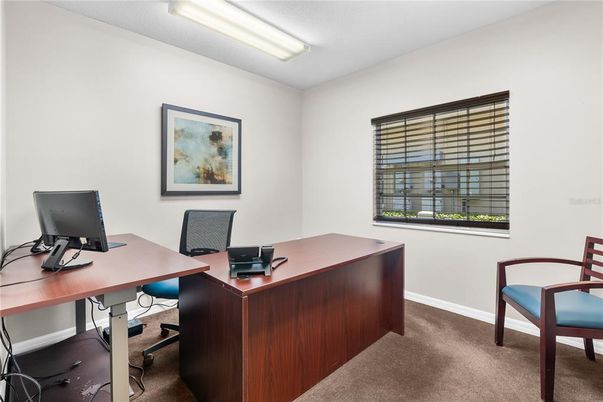 Home Office, Interior