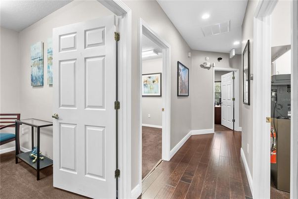 Interior, Recessed Lighting, Wood Texture Flooring