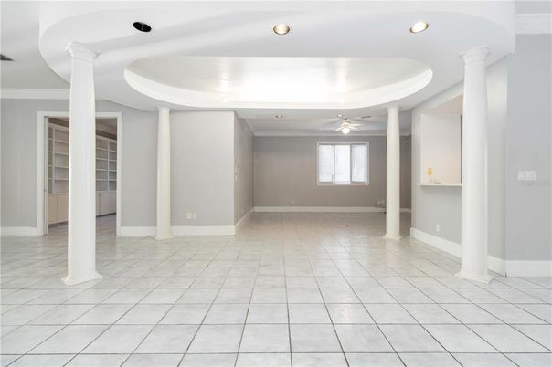 Empty room, Interior, Recessed Lighting