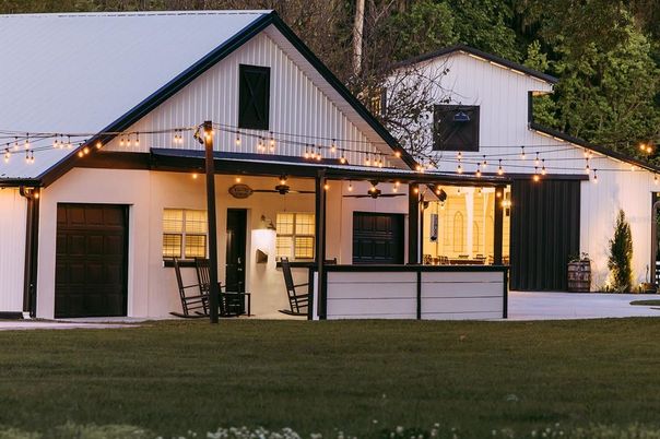 Attached, Exterior, Facade, Farmhouse