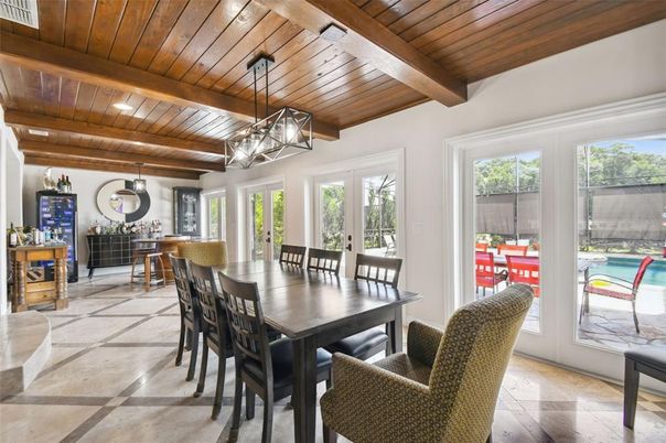 Dining room, Interior, Pendant Lights, Wooden Beams, Wooden Ceilings