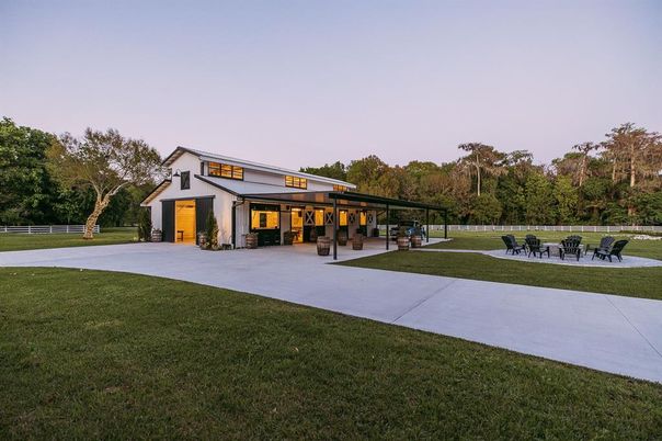 Backyard, Detached Garage, Exterior