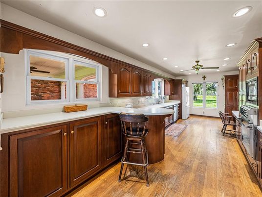 Dining room, Interior, Kitchen, Recessed Lighting, Wood Texture Flooring