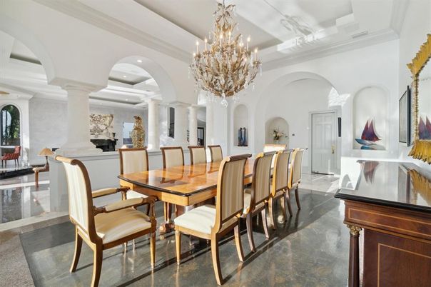 Chandelier, Dining room, Interior, Piano, Recessed Lighting