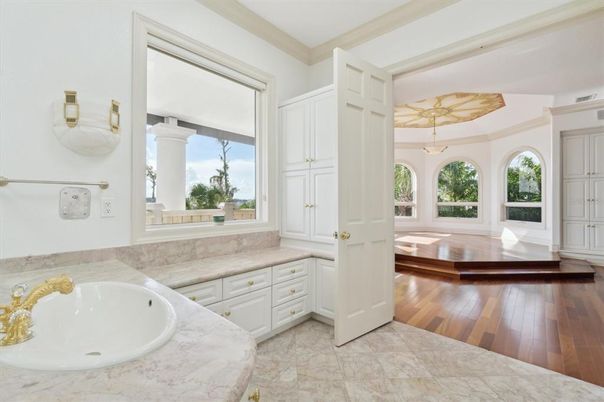 Bathroom, Interior, Pendant Lights, Wood Texture Flooring