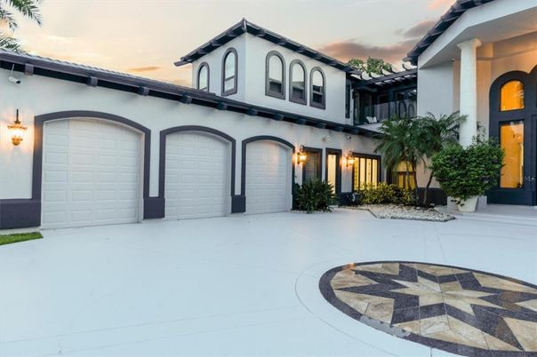 Attached, Exterior, Facade, Spanish Mediterranean