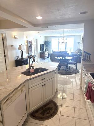 Chandelier, Dining room, Interior, Kitchen, Living room, Recessed Lighting