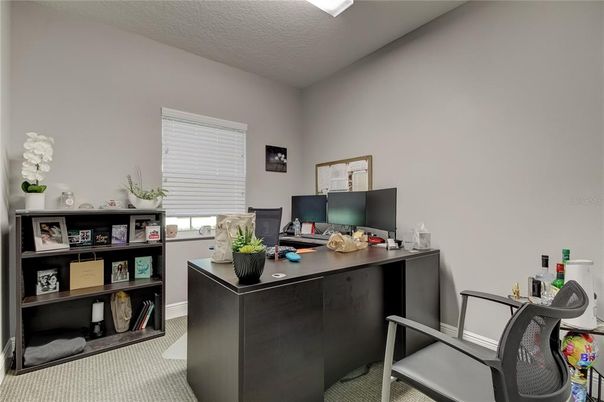 Home Office, Interior