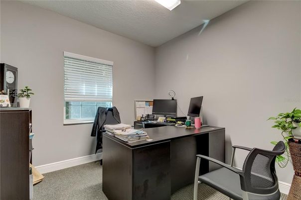 Home Office, Interior